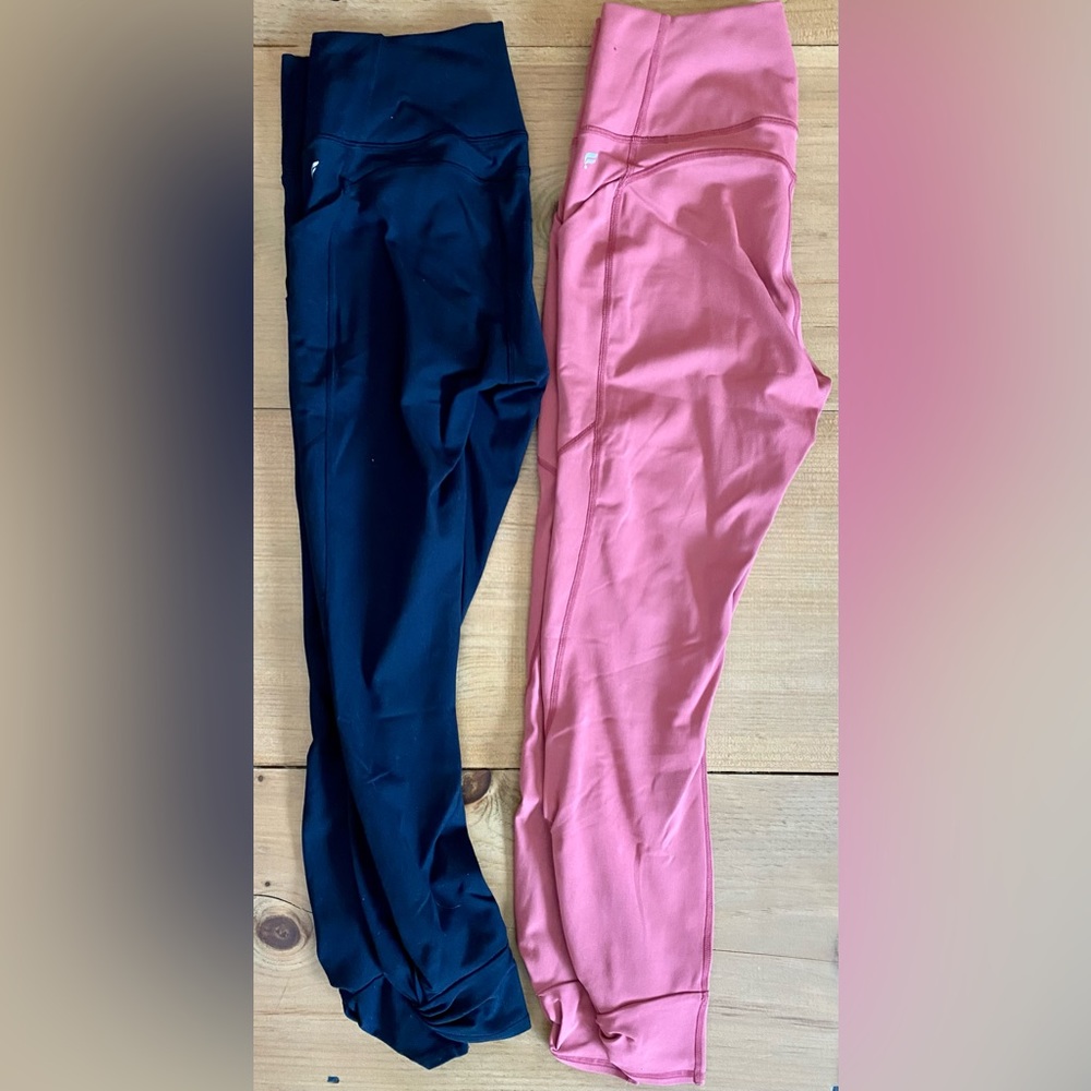 Women’s Fabletics Leggings - Picture 2 of 5